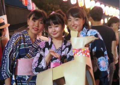 DOGTokyo with 3 young beauties at Summer Festival
